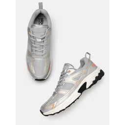 HRX by Hrithik Roshan Men Striped Running Shoes