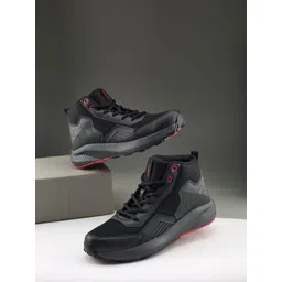 Campus Men Colourblocked Sneakers