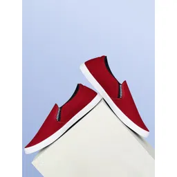 Spotwalk Men Striped Sneakers