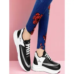 PLAYTOES Women Sports shoes