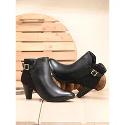 Roadster womens Kitten-Heeled Chelsea Boots