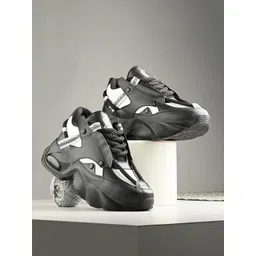 knoos Men Colourblocked Sneakers