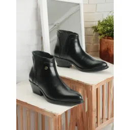 Elle Women's Black Chelsea Boots