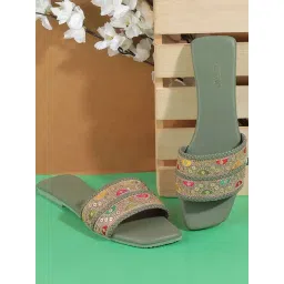 Metro Women's Green Casual Sandals