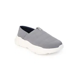 Roadster Women Solid Round Toe Lightweight Casual Slip-On Sneakers