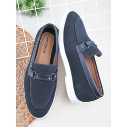 San Frissco Men Slip-On Sneakers