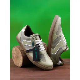 glitchez Men Colourblocked Comfort Insole Sneakers