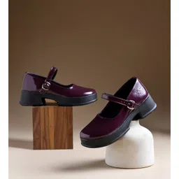 Classic Charm Mary Jane Shoes – Glossy Patent Flats with Buckle Strap Canvas Shoes For Women