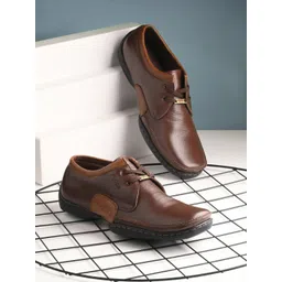 Egoss Men Round Toe Leather Lightweight Slip-On Sneakers