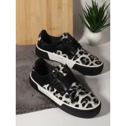 Elle Women's Black Sneakers