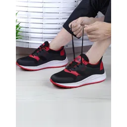 TRM Men Black Walking Shoes