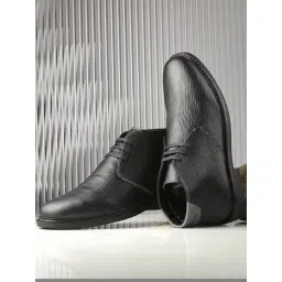 Carlo Romano Men's Black Chukka Boots