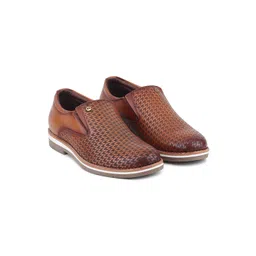 Red Chief Men Textured Leather Slip-On Sneakers