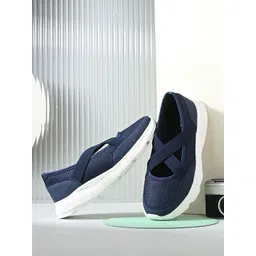 HRX by Hrithik Roshan Women Mesh Walking Shoes