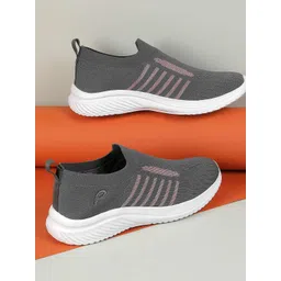 Proline Men Walking Non-Marking Shoes Sports Shoes