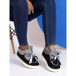 CASSIEY Women Round Toe Slip-On Sneakers