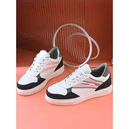 El Paso Women Sneakers