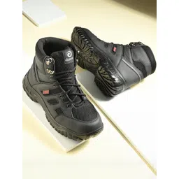 Ozarro Black Synthetic Leather Casual Shoes