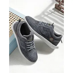glitchez Men Textured Lace-Ups Sneakers