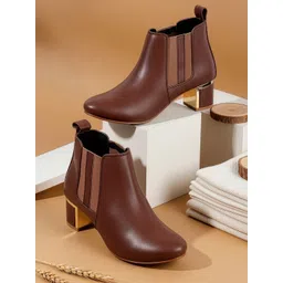 The Roadster Lifestyle Co Women Casual Block-Heeled Chelsea Boots