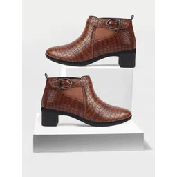 FAUSTO Women Textured Heeled Chelsea Boots