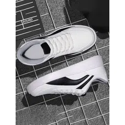 Robbie Jones Men Colourblocked Lace-Ups Sneakers