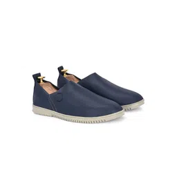 JK Port Men Textured Slip-On Sneakers