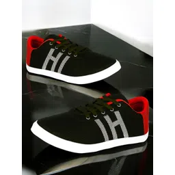 Spotwalk Men Colourblocked Round Toe Lace Ups Lightweight Sneakers