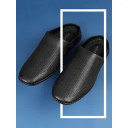 Mochi Men Leather Round Toe Mule Sneakers