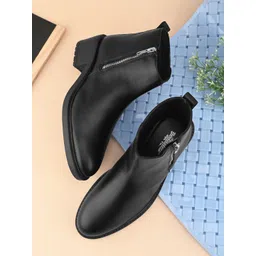 The Roadster Lifestyle Co Women Chelsea Boots