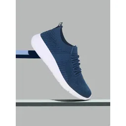 SPRENGE Men Woven Design Sneakers