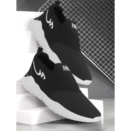 COGS Men Slip-On Sneakers