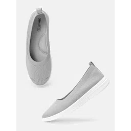 HRX by Hrithik Roshan Women Walking Shoes