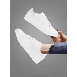 Antox Women White Casual Shoes