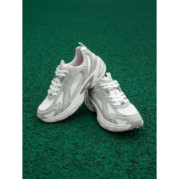 Red Tape Women Colourblocked Sneakers