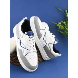 The Roadster Lifestyle Co Men Colourblocked Lightweight Sneakers