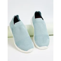 max Women Outdoor Walking Shoes