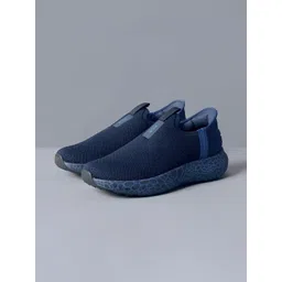 FILA Men Textured Regular Sneakers