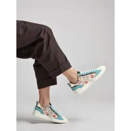 Whitesta Women's Blue Sneakers