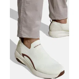 Neemans Men's Begin Walk Ease Off White Walking Shoes
