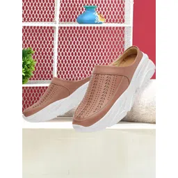 Antox Women Brown Casual Shoes