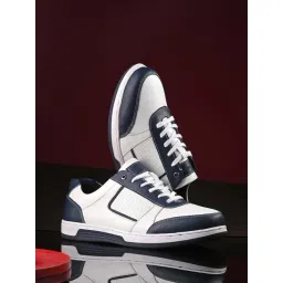 Clog London Men's White Casual Sneakers