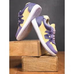 CLOG LONDON Men Colourblocked Sneakers