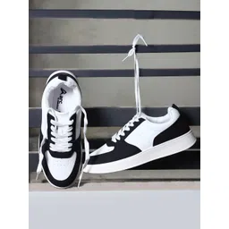 Goldstar Men Colourblocked Round Toe Sneakers