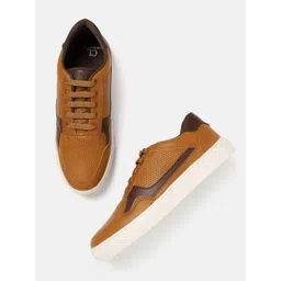Carlton London Men Perforations Sneakers