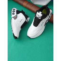 TRM Men Colourblocked Leather Everyday Sneakers