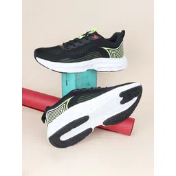 Aqualite Men Mesh Walking Shoes