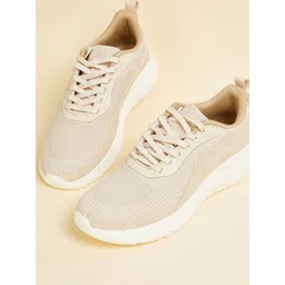 max Women Running Shoes