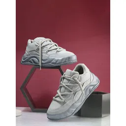 Vellinto Men Textured Sneakers