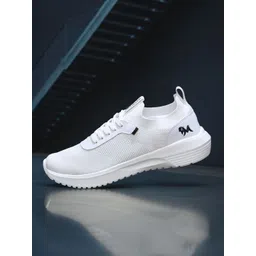 NEEMANS Men Woven Design Round Toe Daily Dasher Sneaker